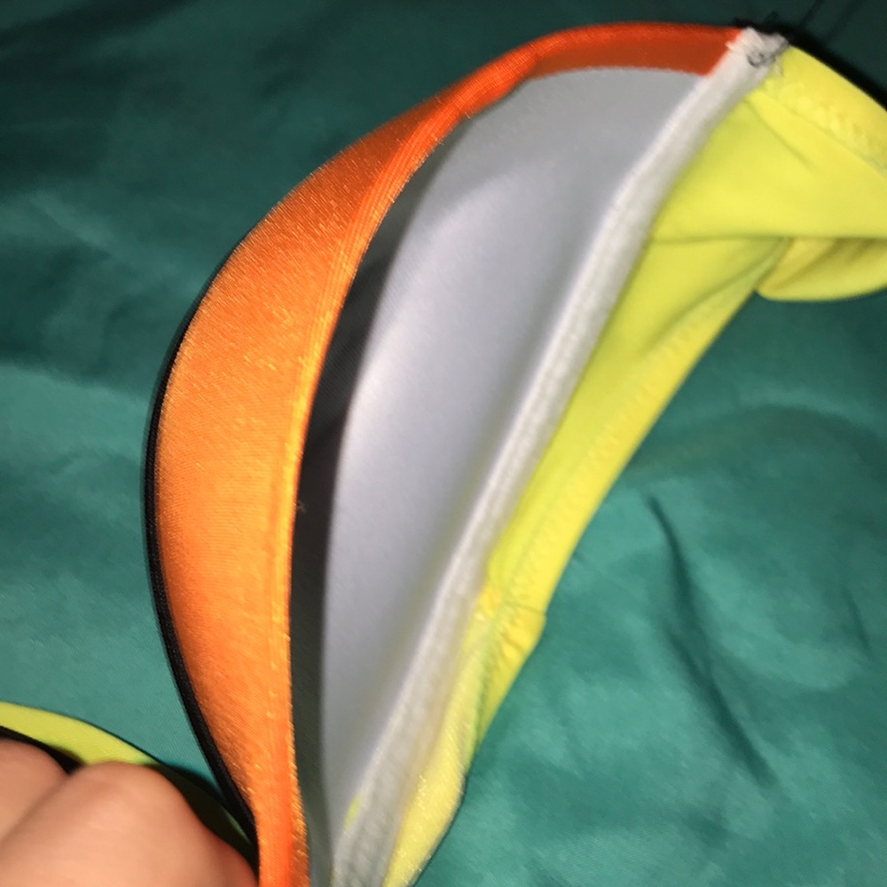 Bikini - Picture 6 of 6